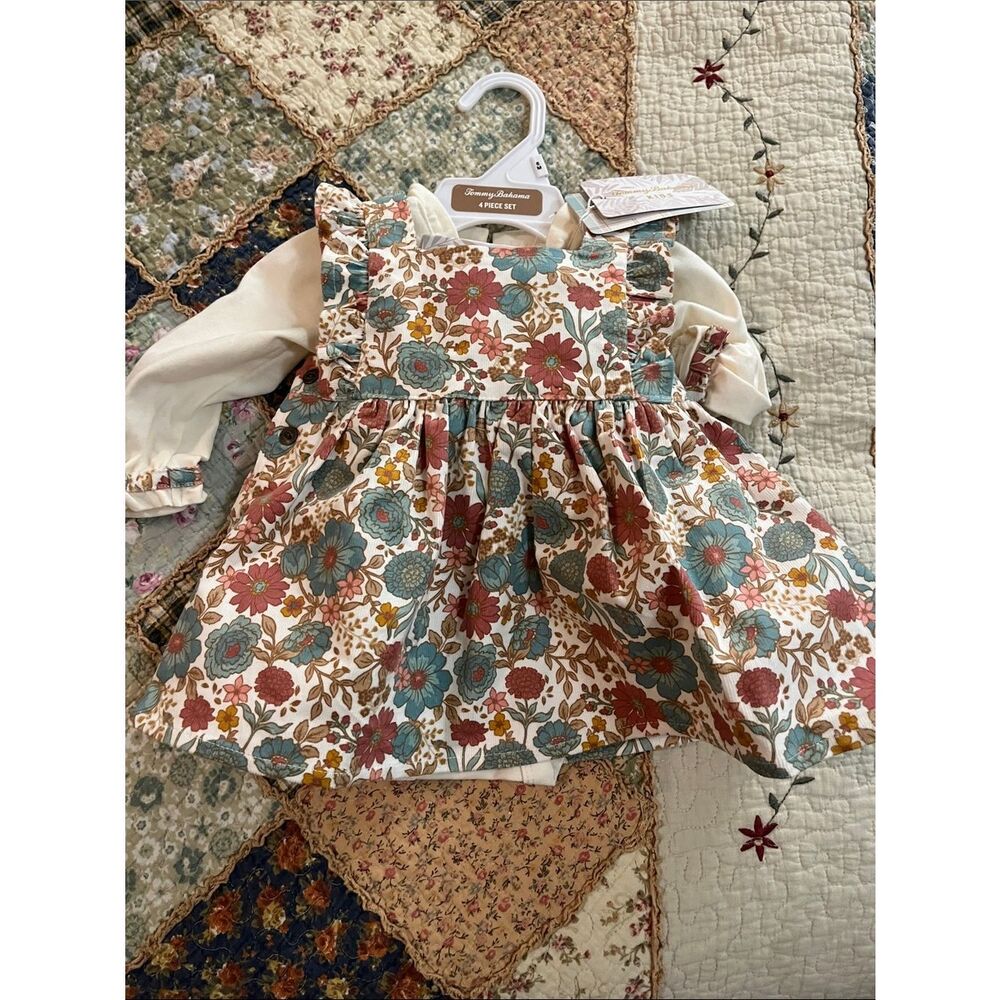Tommy Bahama four piece set